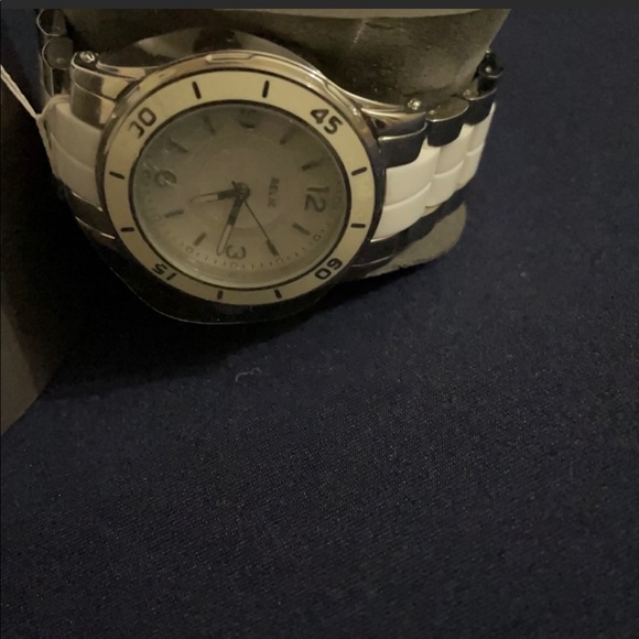 Watch - Picture 2 of 7